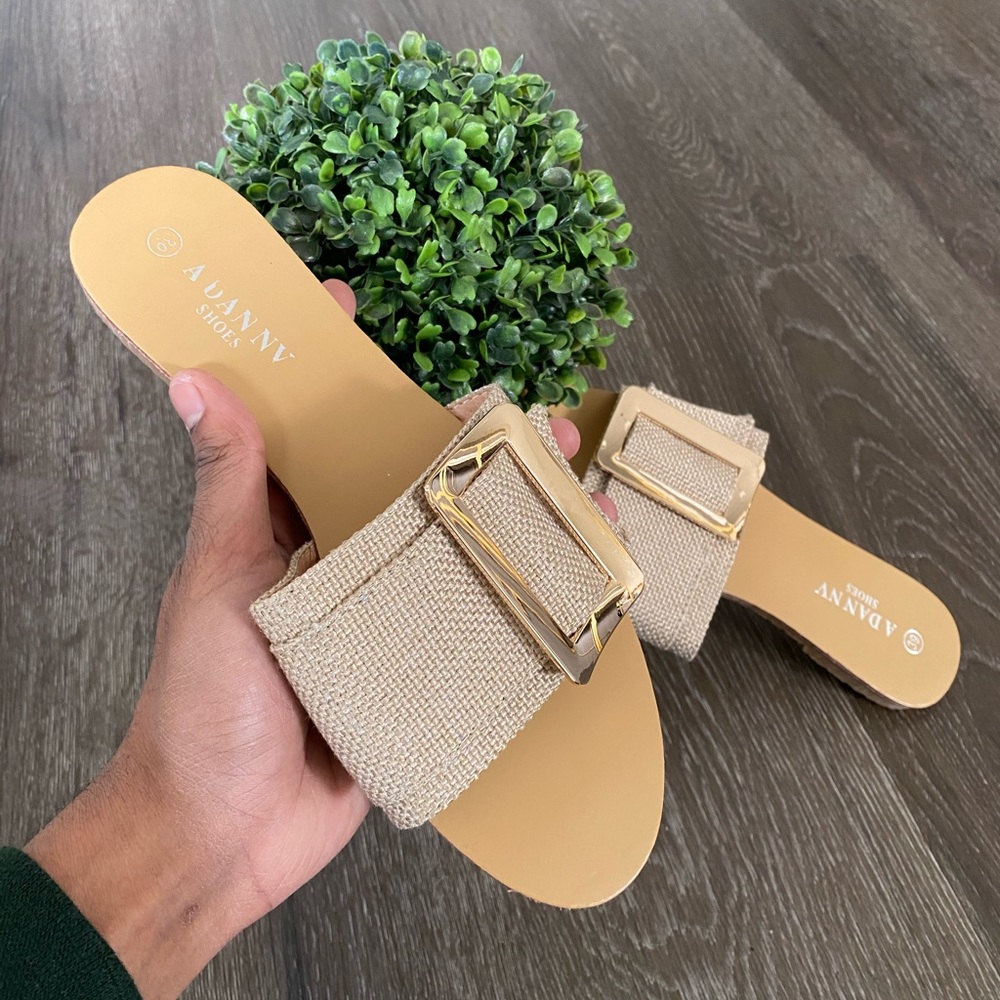 Gold buckle detail flats!